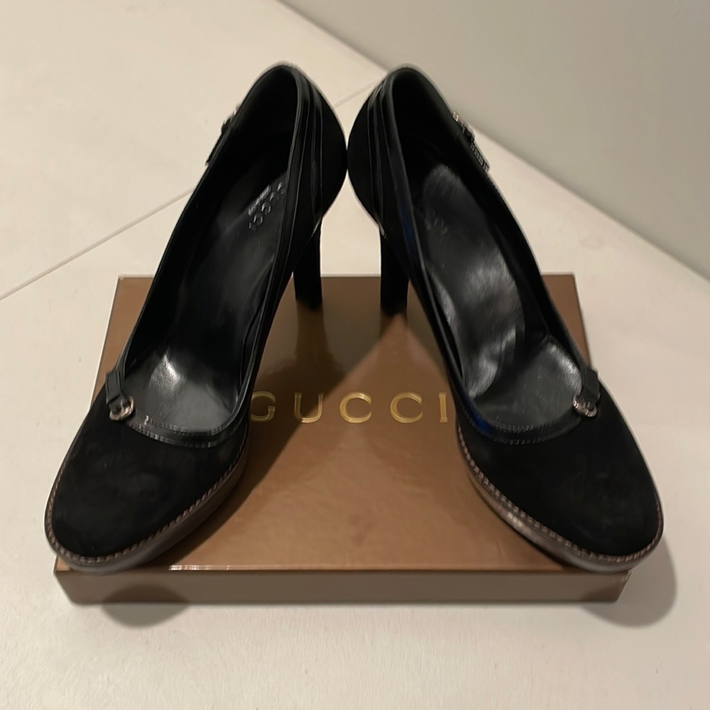 Vintage Authentic GUCCI Scar Pelle S Cuoio Black Suede Pump
